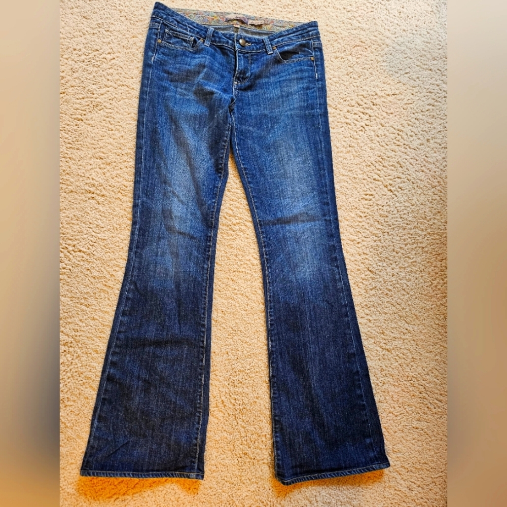 Paige Laurel Canyon size 29 distressed jeans perfect condition